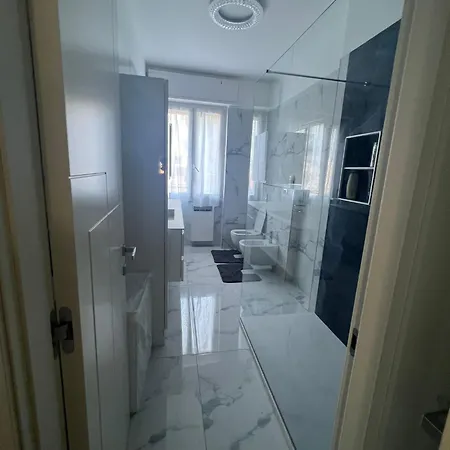Happy House Apartment *