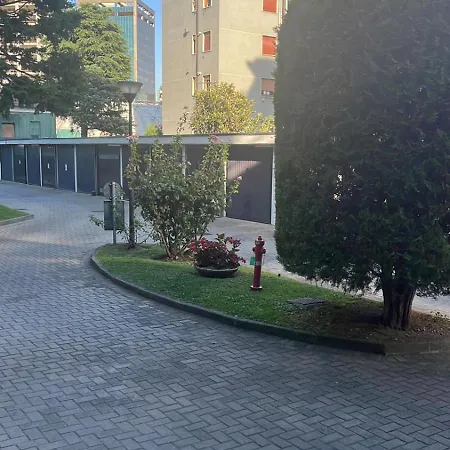 Happy House Apartment *