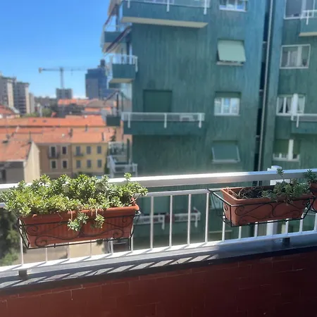 Happy House * Milan