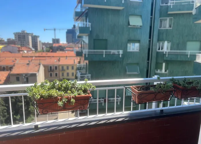 Happy House * Milan